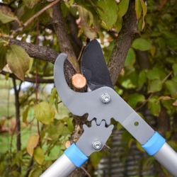 stabil-agro-nojica-kloni-aquacraft-model-gearplus-ergonomichen-zahvat